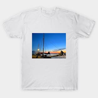 Let's go, the sea is beautiful T-Shirt